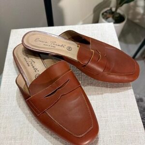 Enzo Tesoti Brown Leather Loafers Women's 7.5 Classic Slip-On Spring frugal Chic